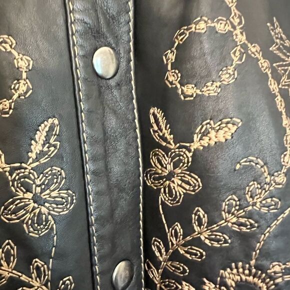 New Frontier Embroidered Leather Button Snap women’s Jacket. Size Small. - Picture 2 of 10